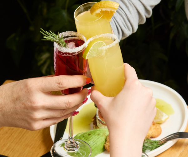 Bottomless Mimosas & Beach Vibes: Main Beach’s Ultimate Boozy Brunch
